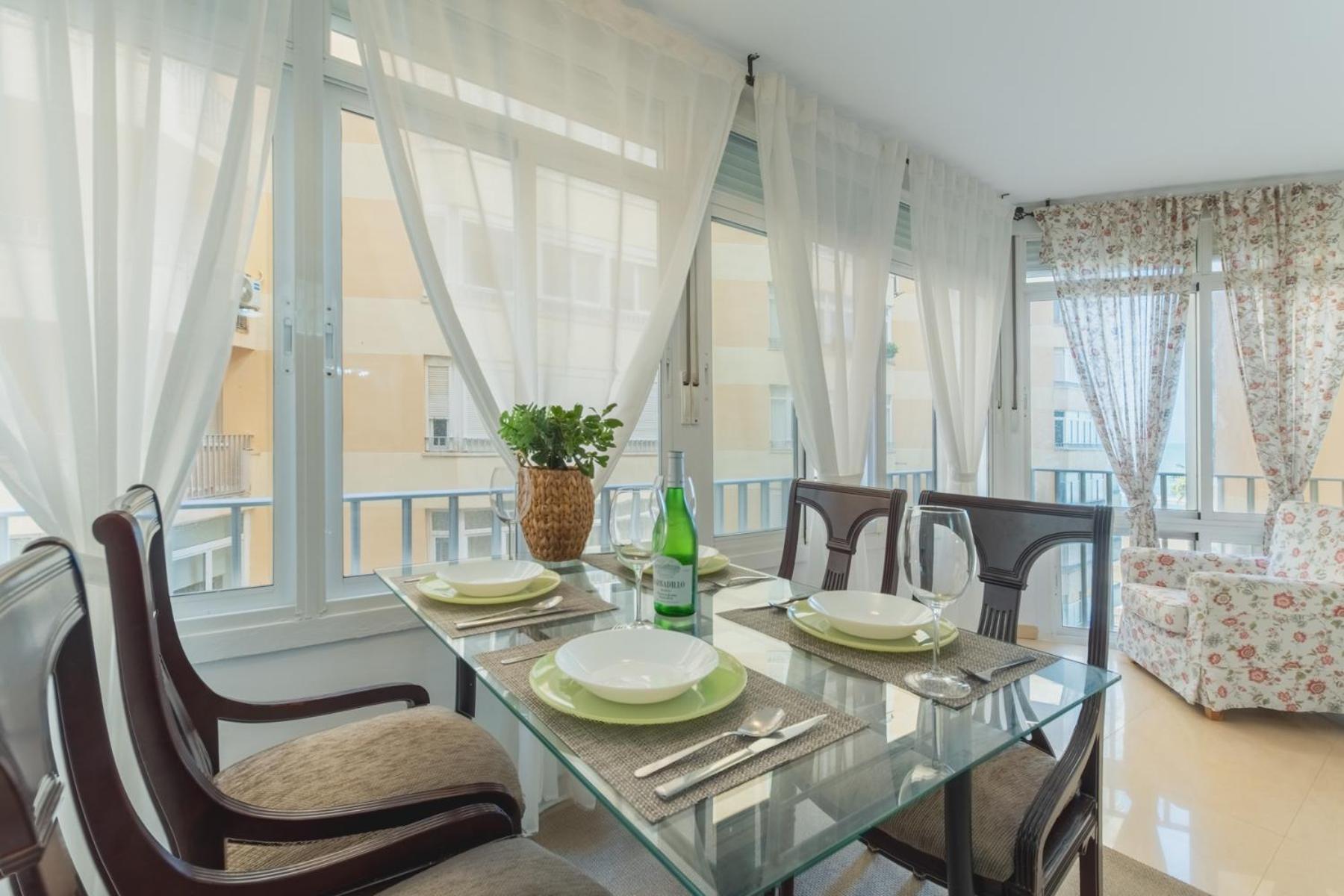 Disfruta Vacaciones Familiares Piso Frente Al Mar Apartment Cádiz